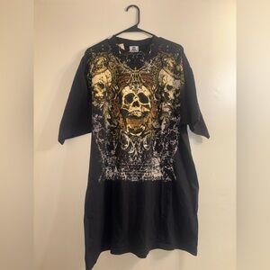 Big tiger black t-shirt with a gold and white skull graphic design.